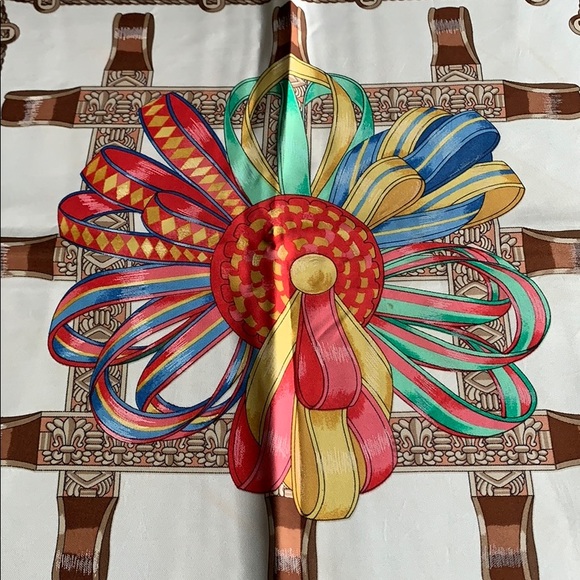 SOLD‼️ Hermès Scarf - Picture 5 of 5